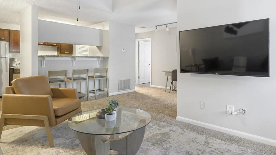 Landing Modern Apartment with Amazing Amenities (ID2086X33) Apartment in Sandy Springs