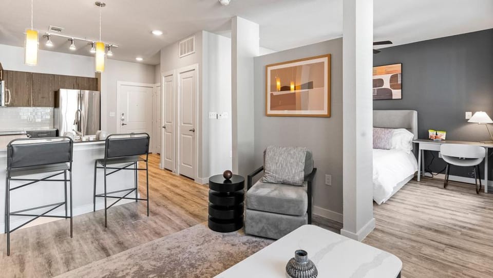 Landing Modern Apartment with Amazing Amenities (ID6329X18) Apartment in Austin