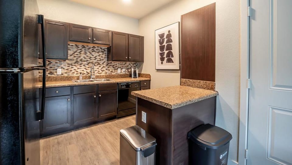 Landing Modern Apartment with Amazing Amenities (ID7896X37) Apartment in Pickens County