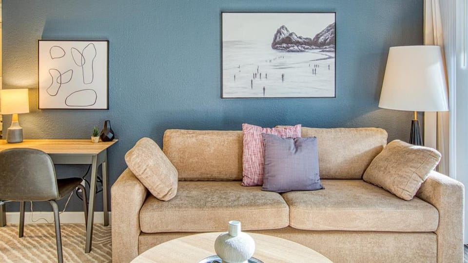 Landing Modern Apartment with Amazing Amenities (ID8221X58) Apartment in Casas Adobes