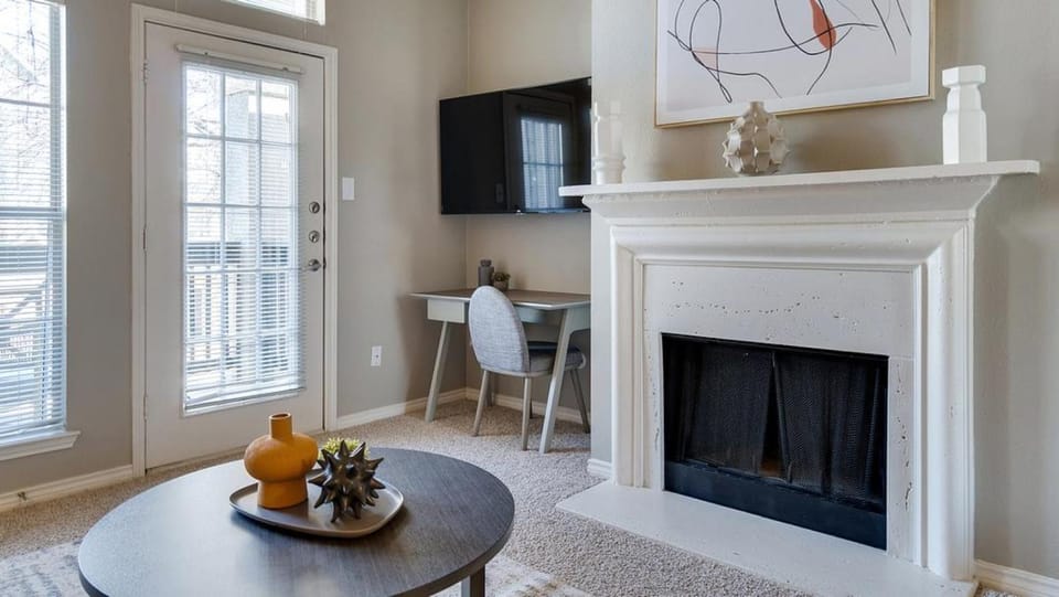 Landing Modern Apartment with Amazing Amenities (ID8190X61) Apartment in Irving