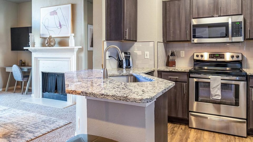 Landing Modern Apartment with Amazing Amenities (ID8190X61) Apartment in Irving