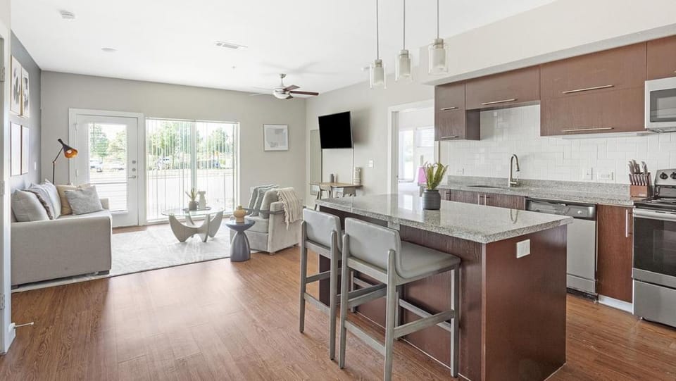 Landing Modern Apartment with Amazing Amenities (ID6275X25) Apartment in Leander