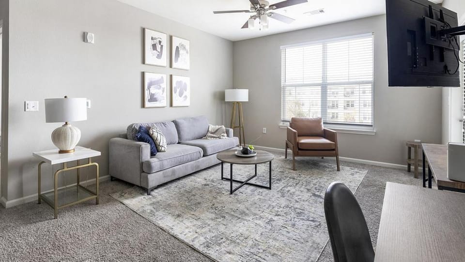 Landing Modern Apartment with Amazing Amenities (ID2797X83) Apartment in Huntsville