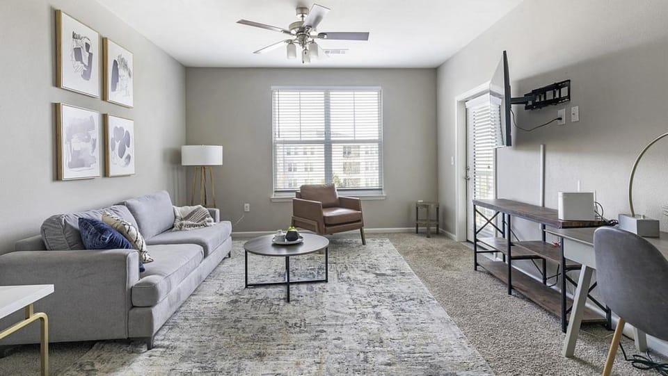 Landing Modern Apartment with Amazing Amenities (ID2797X83) Apartment in Huntsville