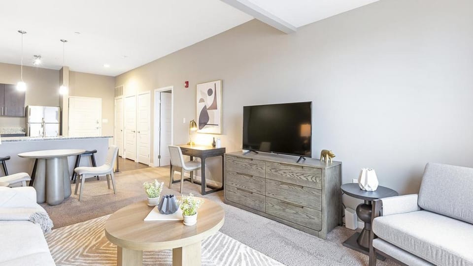 Landing Modern Apartment with Amazing Amenities (ID9436X35) Apartment in Fort Wayne
