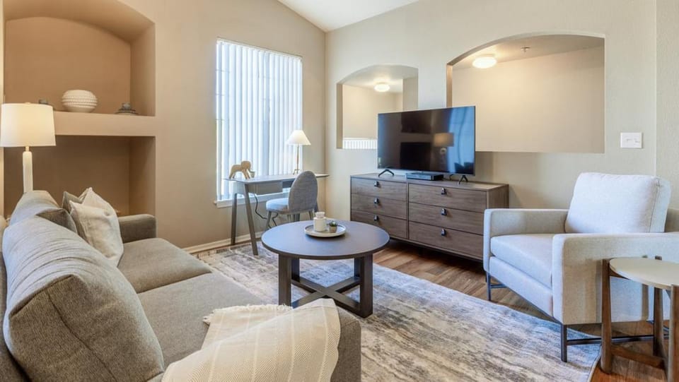 Landing Modern Apartment with Amazing Amenities (ID2763X8) Apartment in Chandler