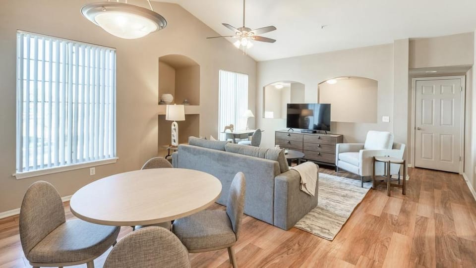 Landing Modern Apartment with Amazing Amenities (ID2763X8) Apartment in Chandler