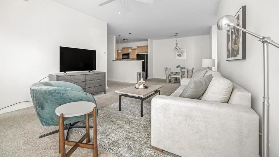 Landing Modern Apartment with Amazing Amenities (ID6425X78) Apartment in Lexington