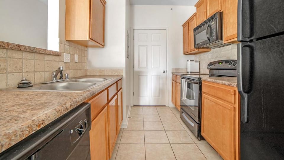 Landing Modern Apartment with Amazing Amenities (ID6425X78) Apartment in Lexington