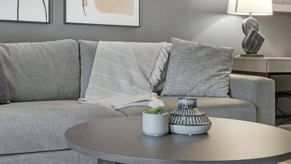 Landing Modern Apartment with Amazing Amenities (ID9999X33) Apartment in Georgia