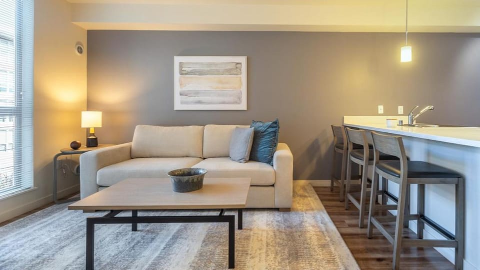 Landing Modern Apartment with Amazing Amenities (ID7286X92) Apartment in Tacoma