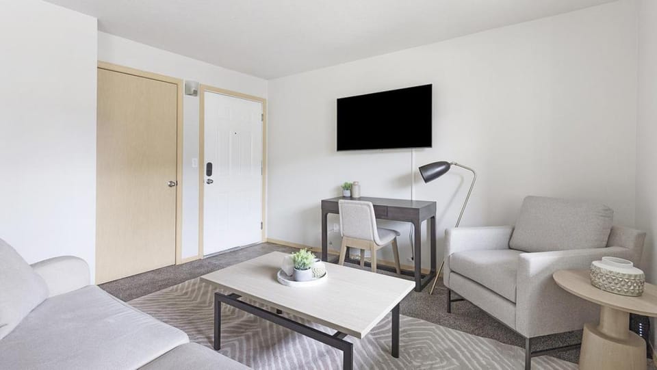 Landing Modern Apartment with Amazing Amenities (ID1221X280) Apartment in Vancouver