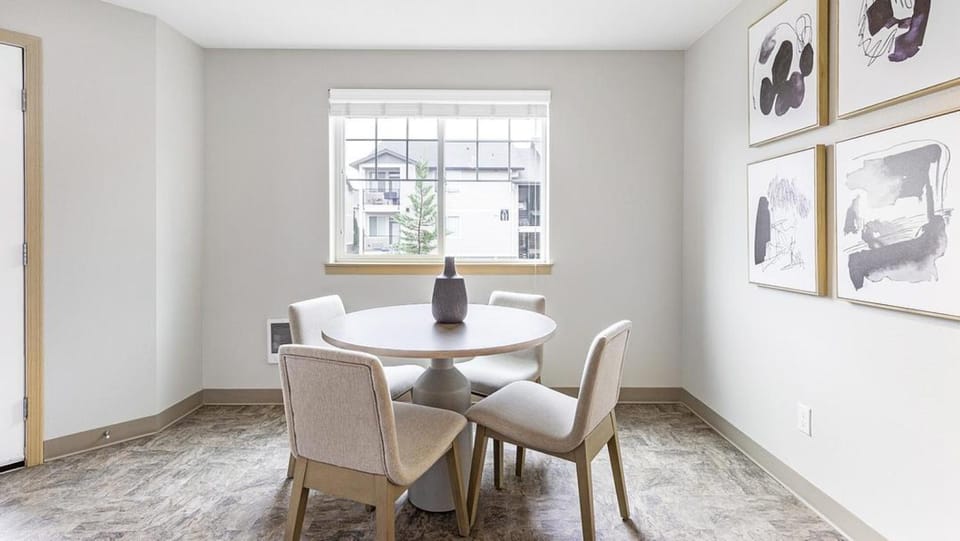 Landing Modern Apartment with Amazing Amenities (ID1221X280) Apartment in Vancouver