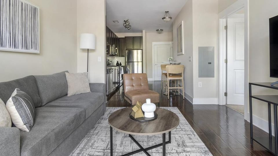 Landing Modern Apartment with Amazing Amenities (ID5860X16) Apartment in Raleigh