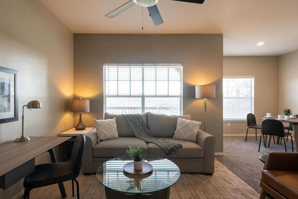 Landing Modern Apartment with Amazing Amenities (ID7688X5) Apartment in Round Rock