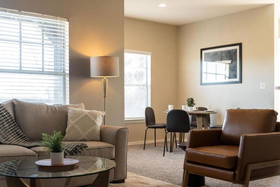 Landing Modern Apartment with Amazing Amenities (ID7688X5) Apartment in Round Rock