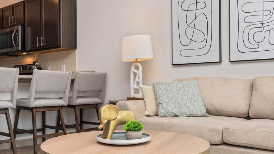 Landing Modern Apartment with Amazing Amenities (ID3111X20) Apartment in Bradenton