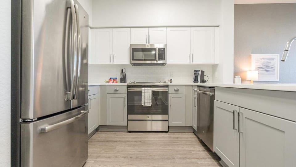 Landing Modern Apartment with Amazing Amenities (ID8168X23) Apartment in Fort Lauderdale