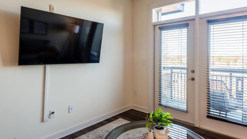 Landing Modern Apartment with Amazing Amenities (ID3533) Apartment in Charlotte