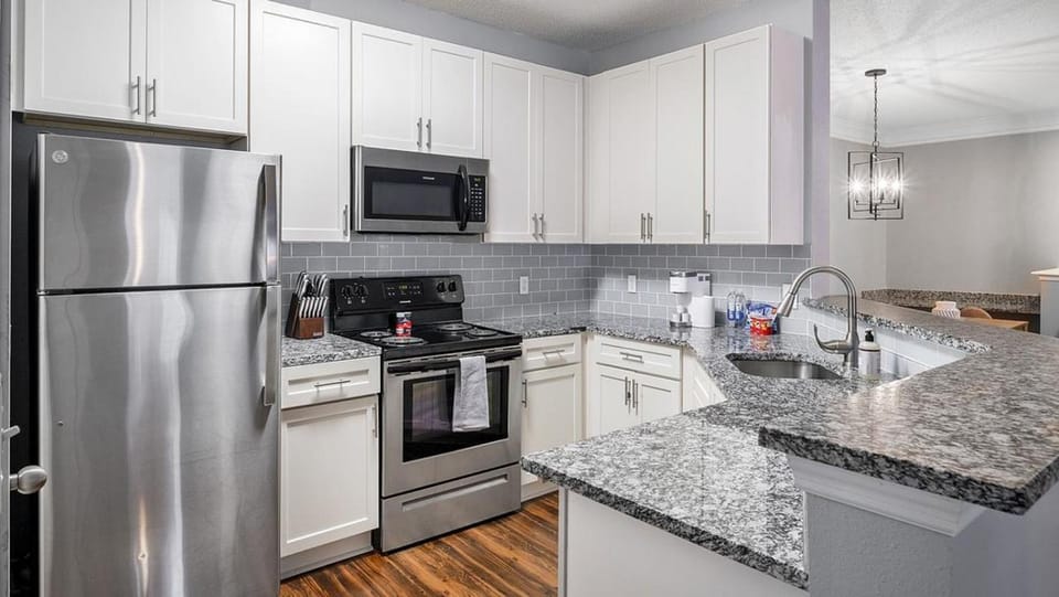 Landing Modern Apartment with Amazing Amenities (ID3722X1) Apartment in Bessemer