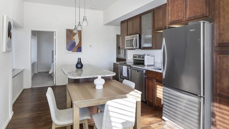 Landing Modern Apartment with Amazing Amenities (ID9909X40) Apartment in Omaha