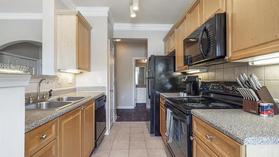 Landing Modern Apartment with Amazing Amenities (ID4486X21) Apartment in Georgia