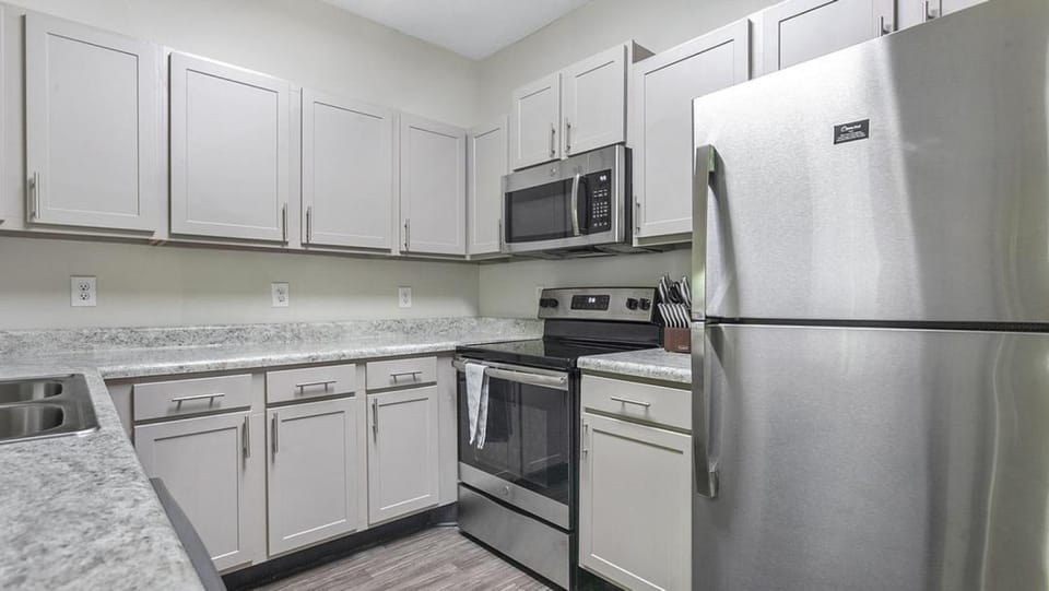 Landing Modern Apartment with Amazing Amenities (ID9456X70) Apartment in Winston-Salem