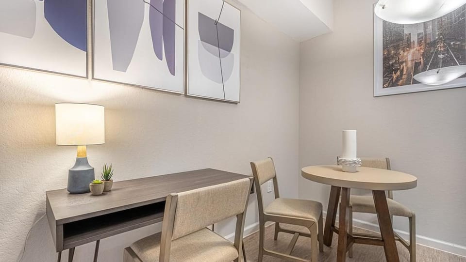 Landing Modern Apartment with Amazing Amenities (ID8457X09) Apartment in Fort Myers