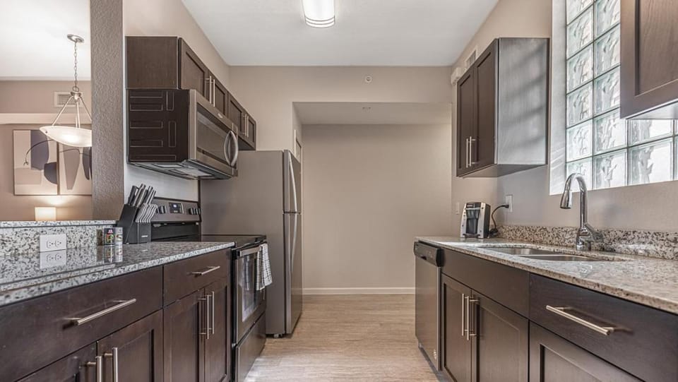 Landing Modern Apartment with Amazing Amenities (ID8457X09) Apartment in Fort Myers