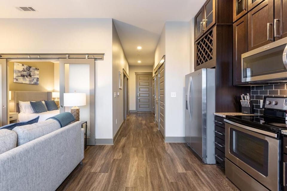 Landing Modern Apartment with Amazing Amenities (ID3132) Apartment in Dallas