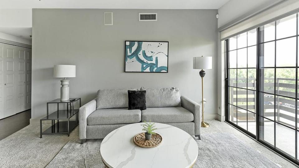 Landing Modern Apartment with Amazing Amenities (ID1673) Apartment in Dallas