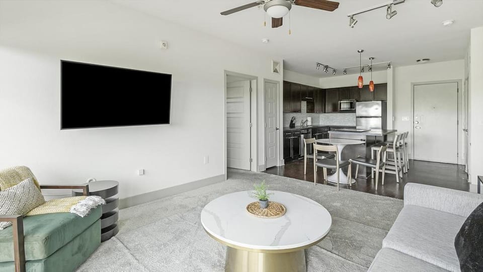 Landing Modern Apartment with Amazing Amenities (ID1673) Apartment in Dallas