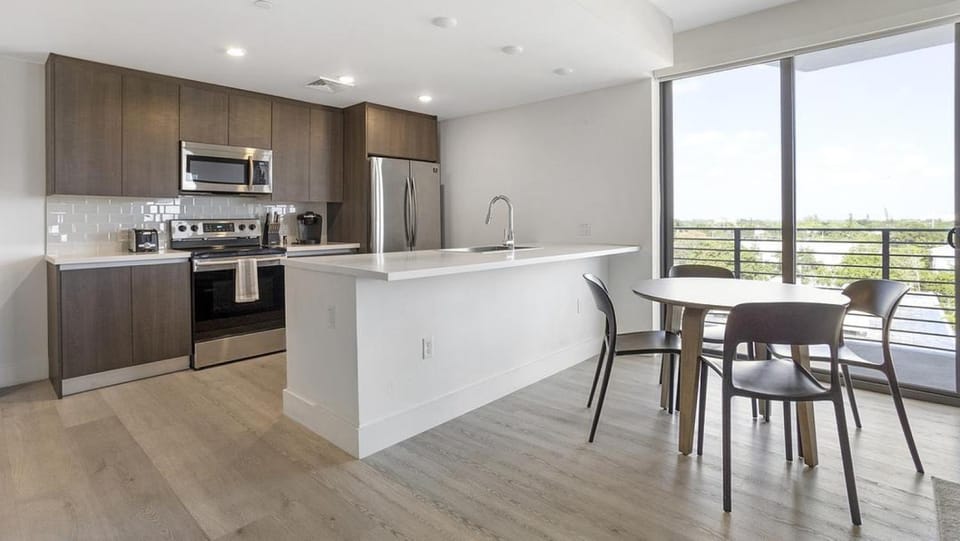 Landing Modern Apartment with Amazing Amenities (ID7195) Apartment in Pompano Beach
