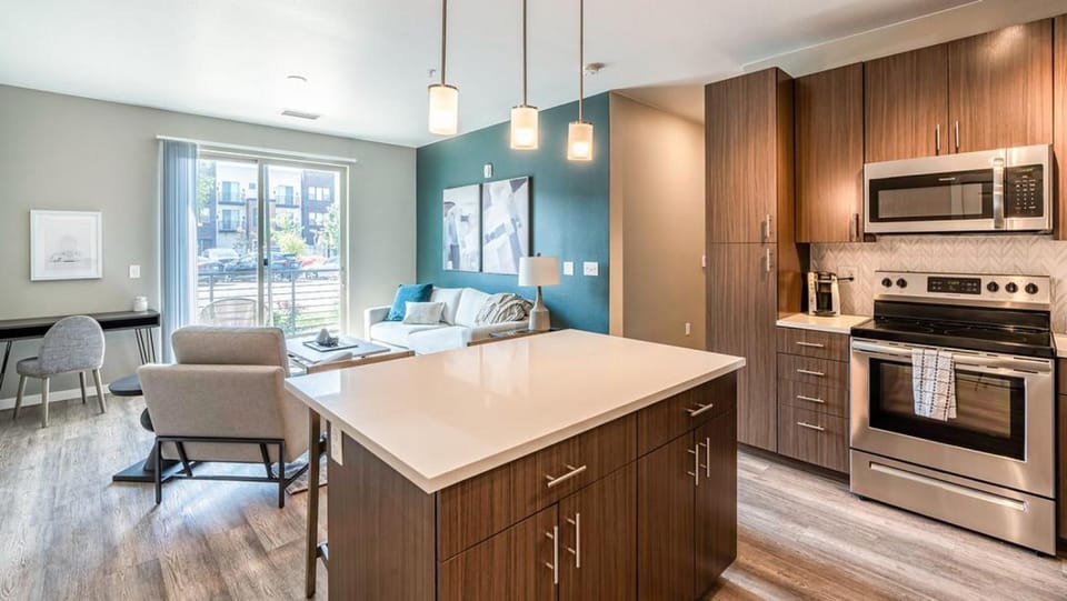 Landing Modern Apartment with Amazing Amenities (ID2113X99) Apartment in Commerce City