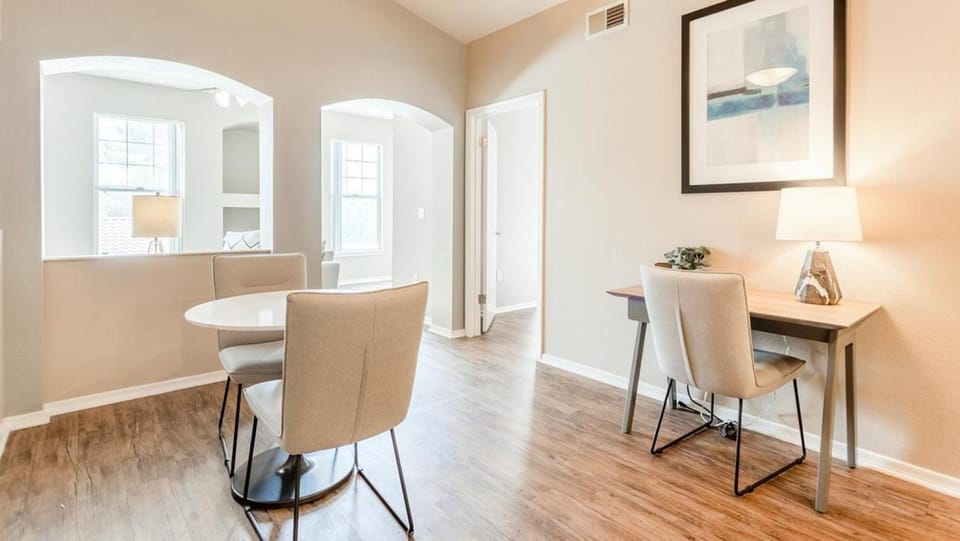 Landing Modern Apartment with Amazing Amenities (ID2764X0) Apartment in Chandler