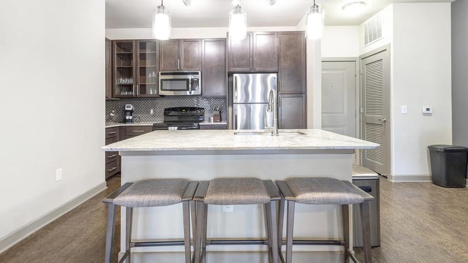 Landing Modern Apartment with Amazing Amenities (ID1179X703) Apartment in Fort Worth