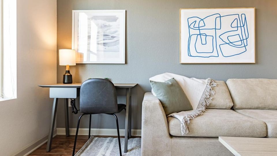 Landing Modern Apartment with Amazing Amenities (ID7813X12) Apartment in Aurora