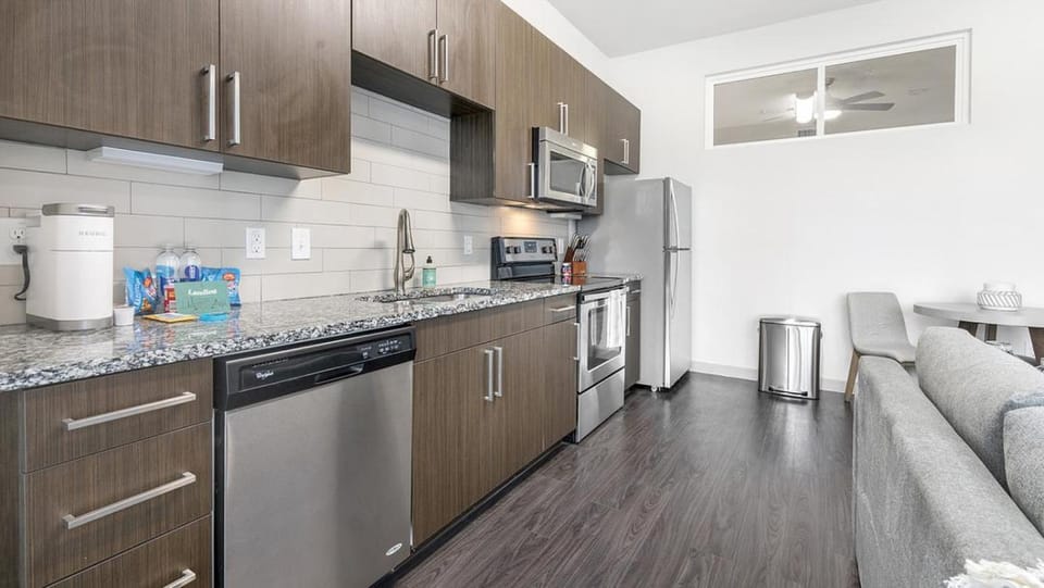 Landing Modern Apartment with Amazing Amenities (ID8299X83) Apartment in San Antonio