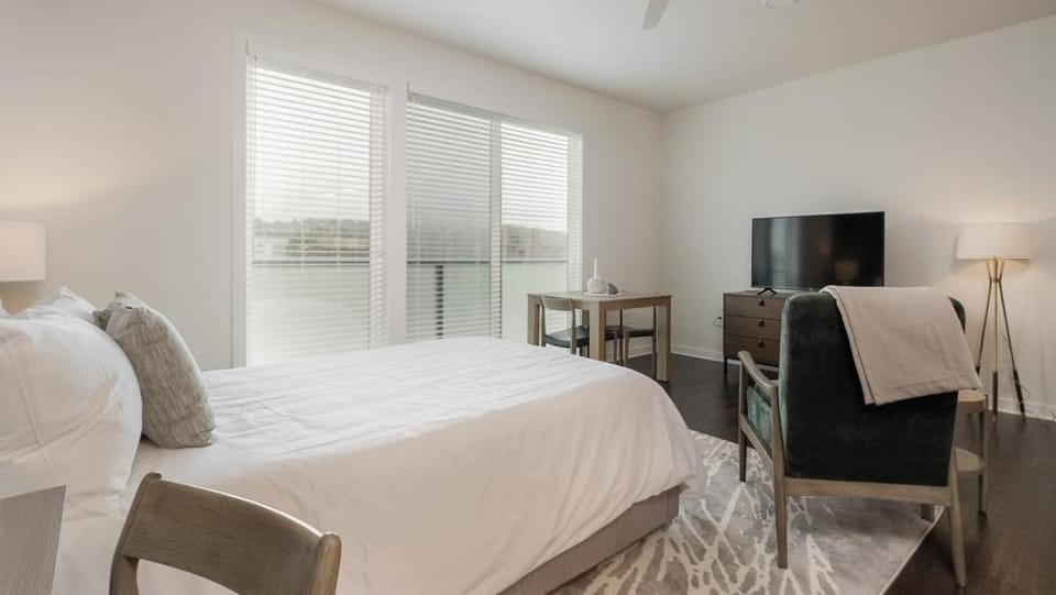 Landing Modern Apartment with Amazing Amenities (ID7245X86) Apartment in Birmingham