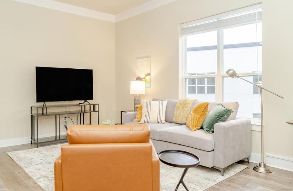 Landing Modern Apartment with Amazing Amenities (ID2685X5) Apartment in Beachwood