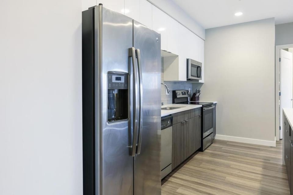 Landing Modern Apartment with Amazing Amenities (ID1979X34) Apartment in Golden Valley