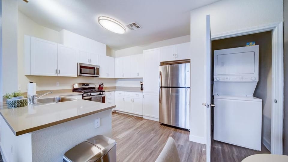 Landing Modern Apartment with Amazing Amenities (ID3881X47) Apartment in Reno