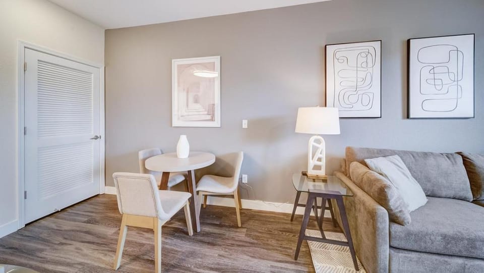 Landing Modern Apartment with Amazing Amenities (ID3881X47) Apartment in Reno