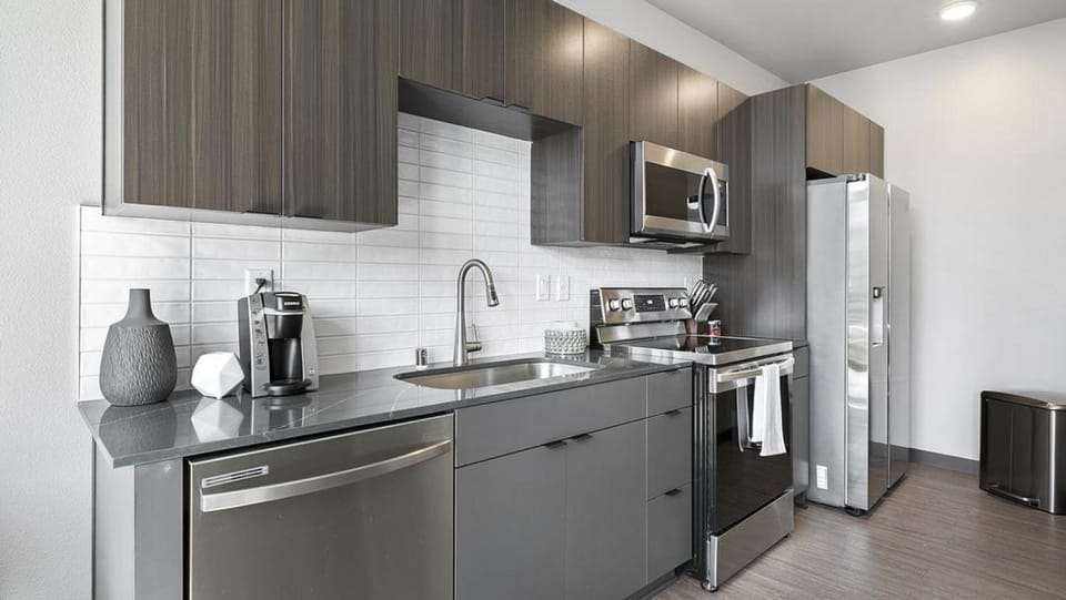 Landing Modern Apartment with Amazing Amenities (ID8265X12) Apartment in Reno