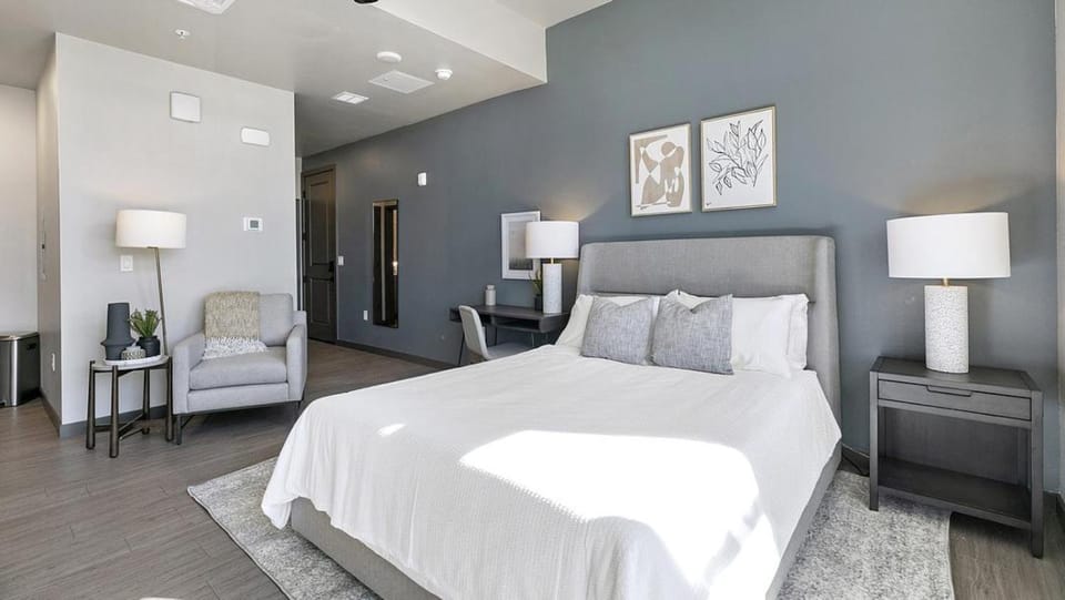 Landing Modern Apartment with Amazing Amenities (ID8265X12) Apartment in Reno