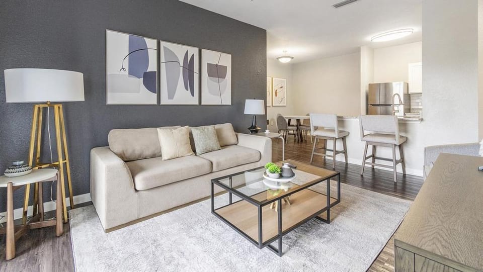 Landing Modern Apartment with Amazing Amenities (ID8568X76) Apartment in Jacksonville