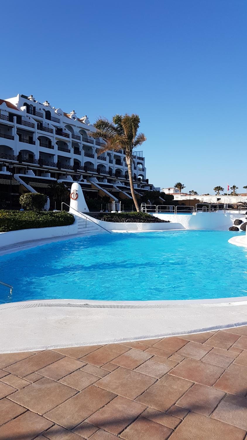Swimming pool, Swimming pool