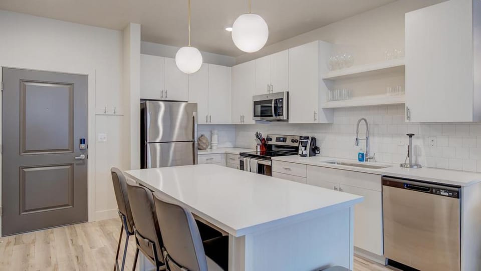 Landing Modern Apartment with Amazing Amenities (ID7821X61) Apartment in Salt Lake City