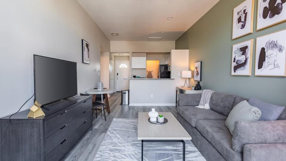 Landing Modern Apartment with Amazing Amenities (ID1193X713) Apartment in Indianapolis